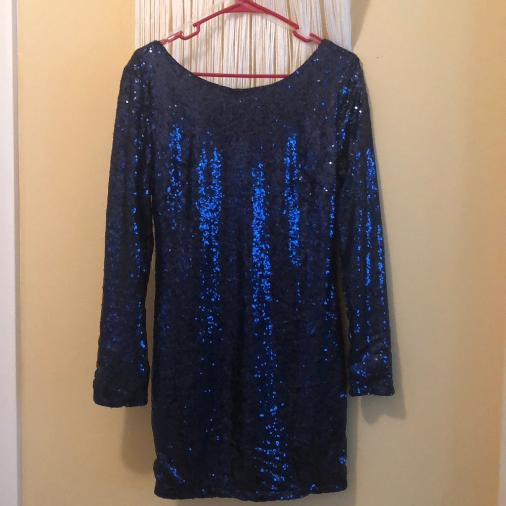 Long sleeve mini blue sequin dress